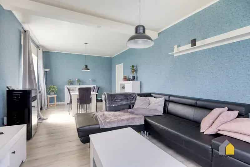 Op te frissen woning met 4 slpks op een perceel van 6 a 19 ca.