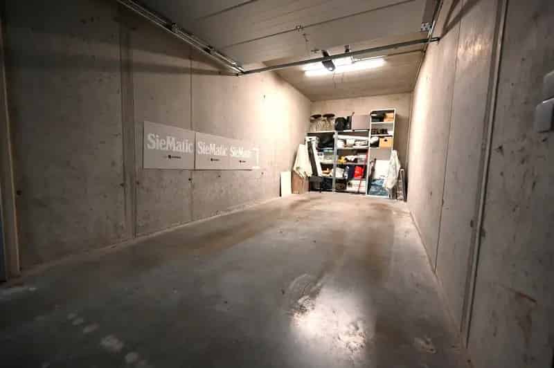 Garagebox in de Residentie 'Res. Desclée'.