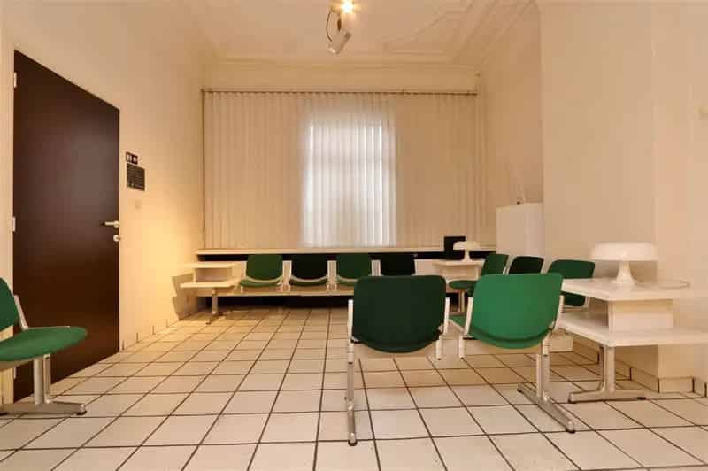Kantoorruimte in centrum Beersel