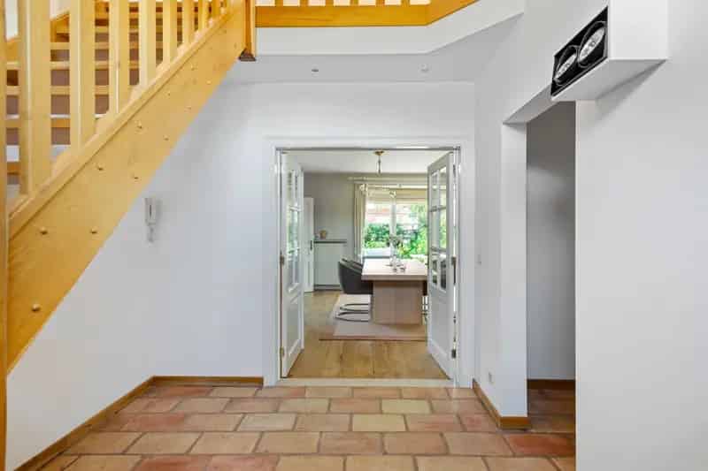 Ruime landelijke villa met 4 slpk en modern comfort