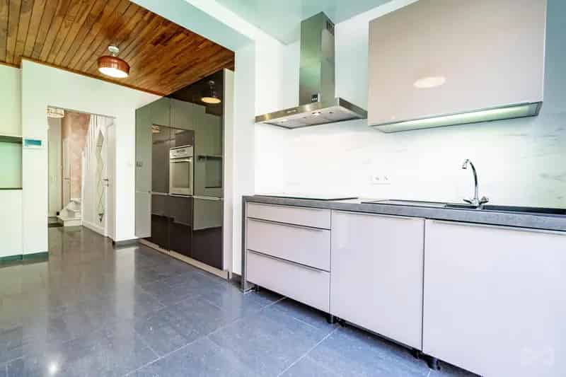 Huis met vier slaapkamers in Anderlecht