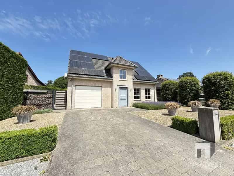 Rustig gelegen woning met zwemvijver nabij het centrum van Paal