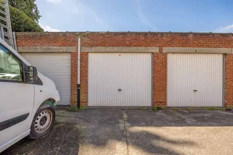 Garage te koop
