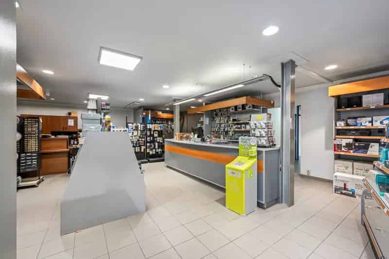 Handelsruimte (260m²) op commerciële toplocatie.