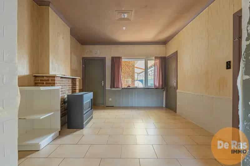 SINT-LIEVENS-HOUTEM - Renovatiewoning nabij dorpscentrum