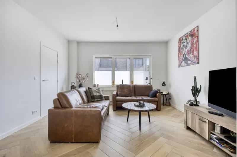 TE KOOP : Gerenoveerde eengezinswoning met 3 slaapkamers!