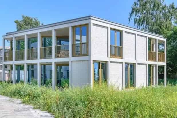 Ondergrondse autostaanplaats te koop op centrale locatie te Deurne!