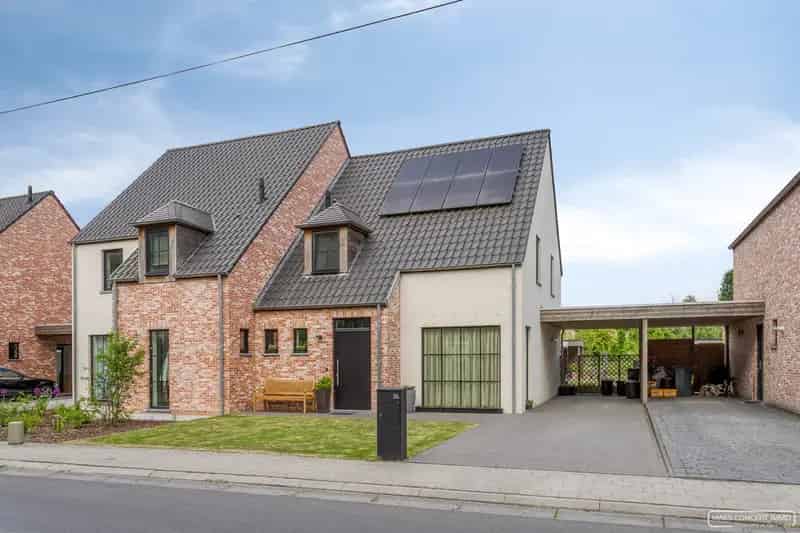 Huis te Koop Moen: Moderne Energiezuinige Woning