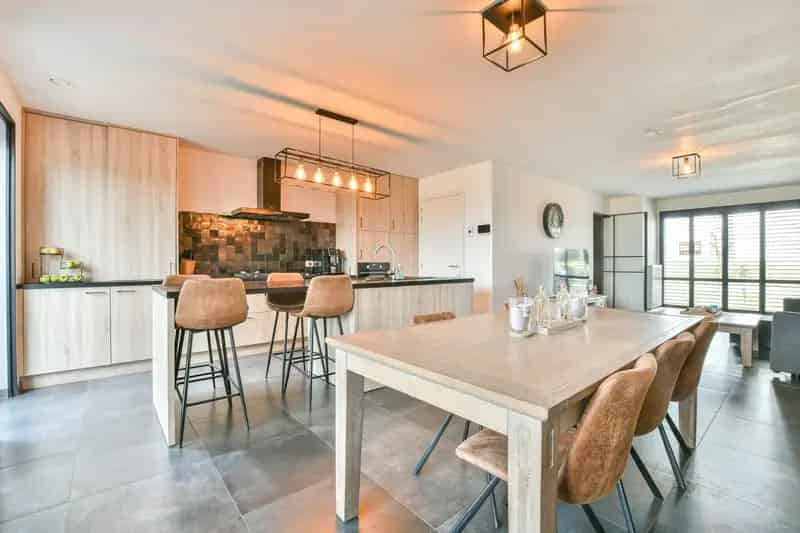 Moderne halfopen bebouwing met 4 slaapkamers in Vosseslag – De Haan