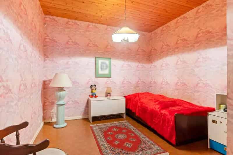 Te renoveren bel-etage met 3 slaapkamers en tuin