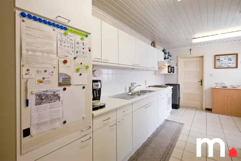 Rijwoning te huur 2 slaapkamers garage tuin
