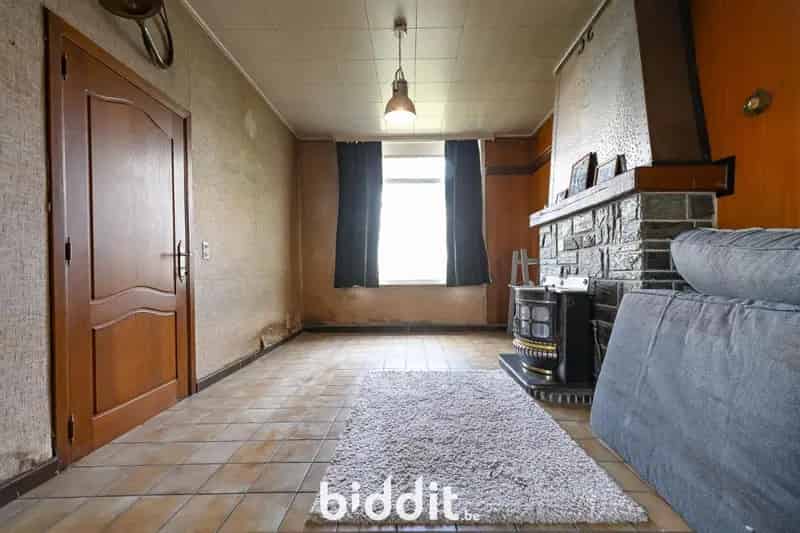 WONING MET GARAGE & GROTE TUIN