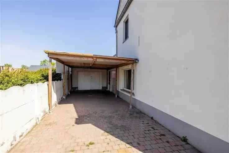 Te renoveren woning 5 slaapkamers Westmeerbeek
