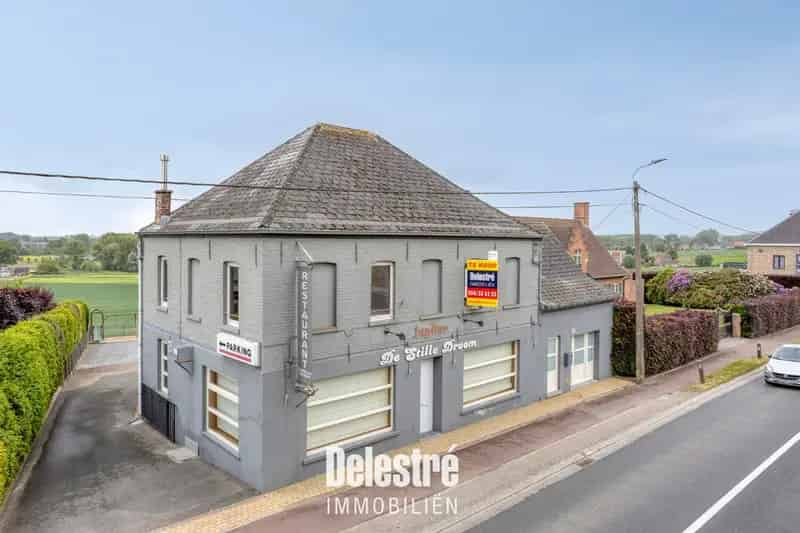 SOLIDE GEBOUW MET UITZONDERLIJKE OPP. 441 M2