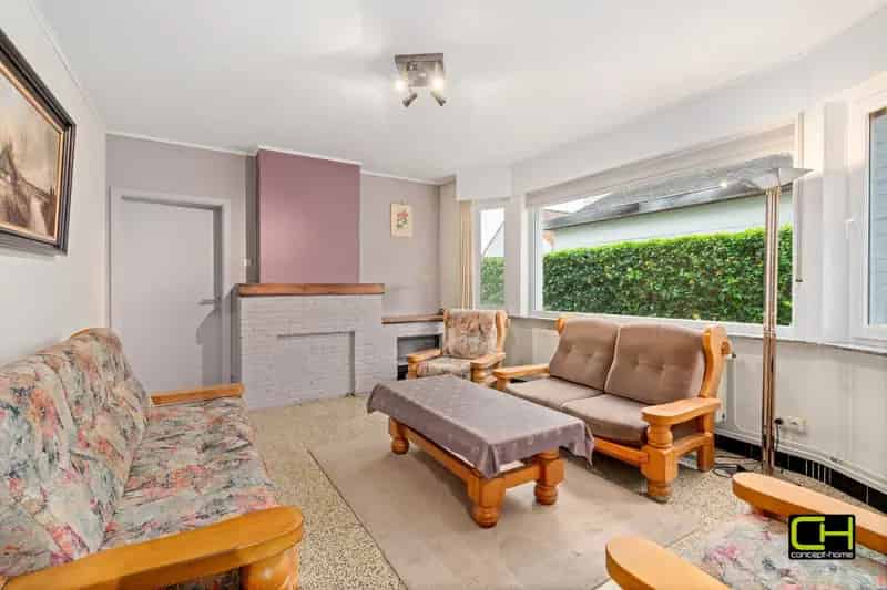 Huis te koop Sleidinge: Lichtrijke woning met 3 slaapkamers en garage