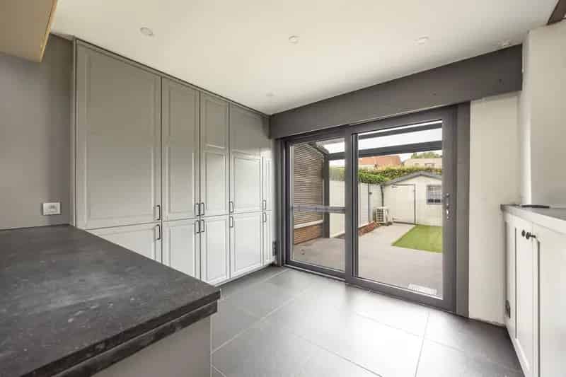 Ruim wonen in Merksem met tuin en terras