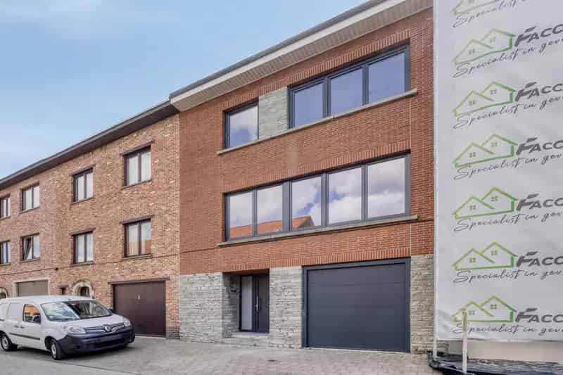 Mooie stadswoning met veel potentieel in centrum met tuin