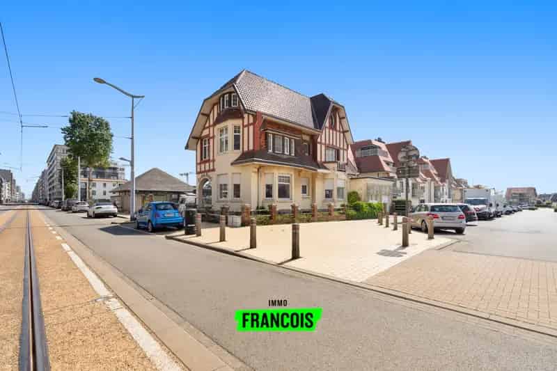 Uitzonderlijke te renoveren villa vlakbij zee (met zeezicht) met 8 slaapkamers te Middelkerke