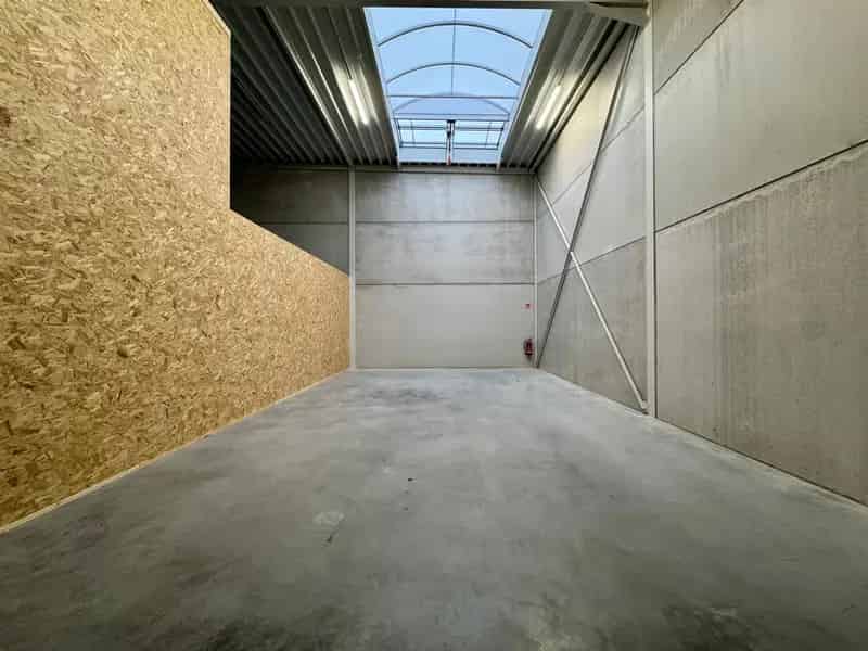 Nieuwbouw KMO-unit te huur te Stabroek