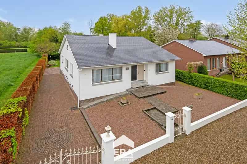 Huis te huur Maaseik: Instapklare woning met tuin en garage