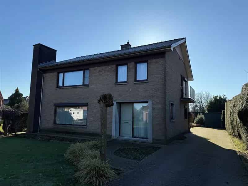 Verrassend ruime, vrijstaande woning