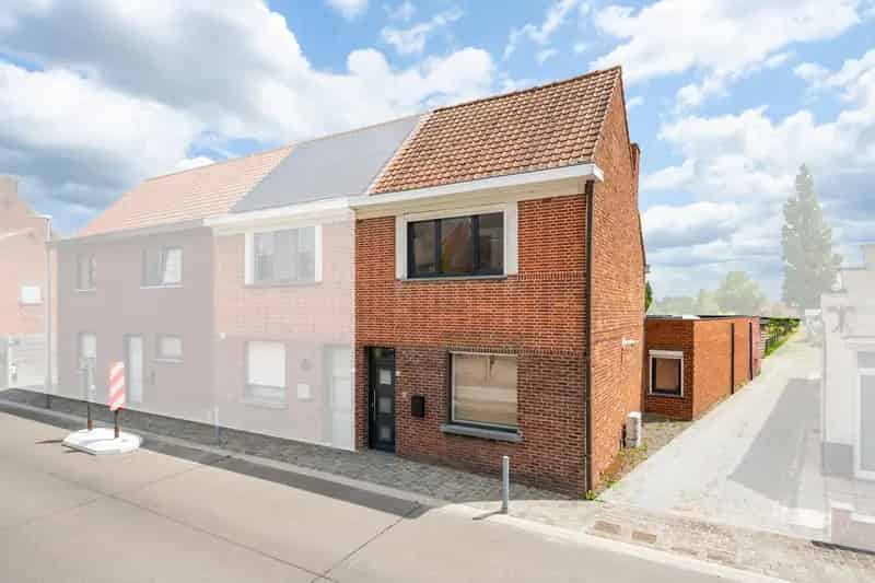 Halfopn bebouwing met 4 slaapkamers en zuidgerichte tuin