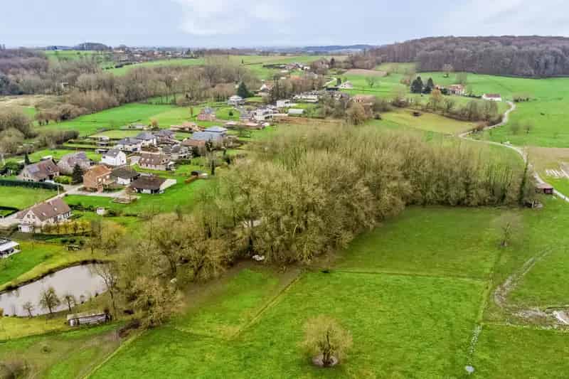 Welgelegen bouwgrond voor halfopen bebouwing in Meerbeke