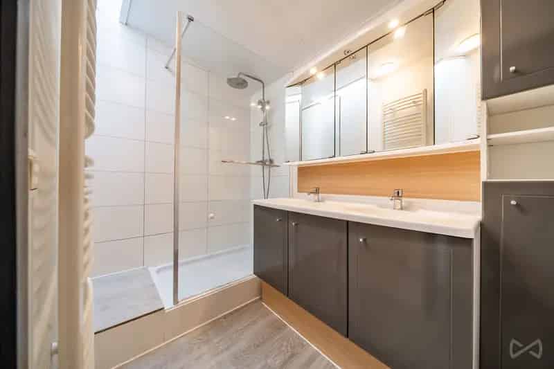 Appartementsgebouw met vier slaapkamers in Gembloux