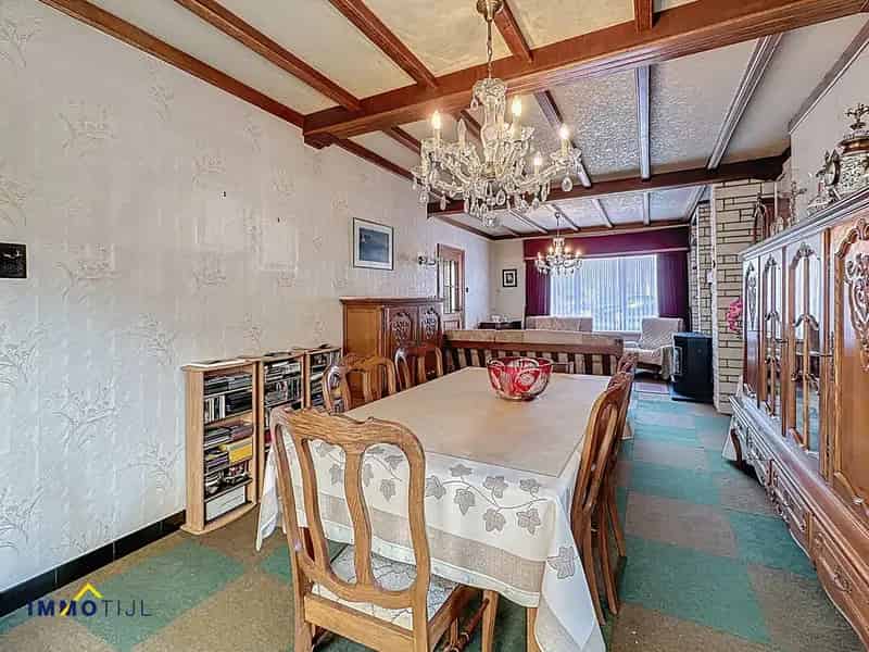 Ruime gezinswoning met tuin en vlotte bereikbaarheid!