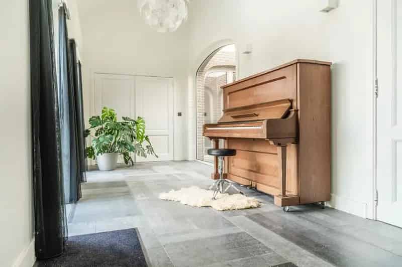 Luxe Villa te Koop in Ruisbroek 5 Slaapkamers Zwembad