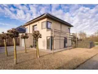 Huis te Koop Putte - Ruime Villa met 3 slaapkamers en Atelier