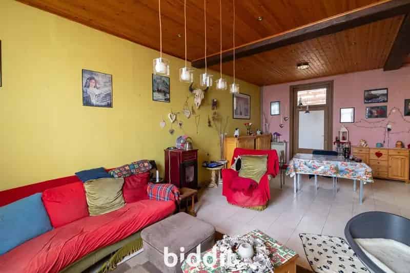 LANDELIJK GELEGEN WONING