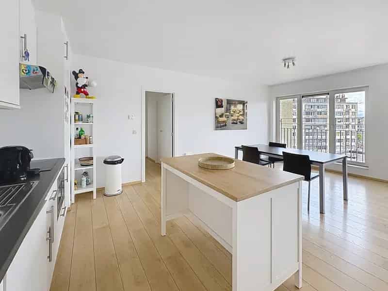 Gemeubeld appartement van 100m² met terras