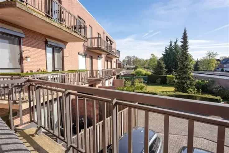 Te Koop 2 Slaapkamers Appartement Garage Bras