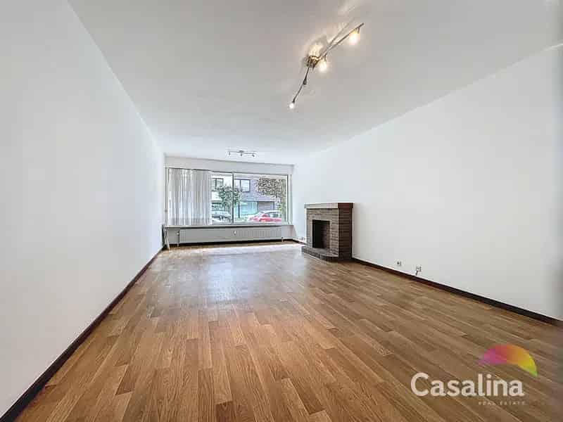 Gelijkvloers appartement met stadstuin te koop