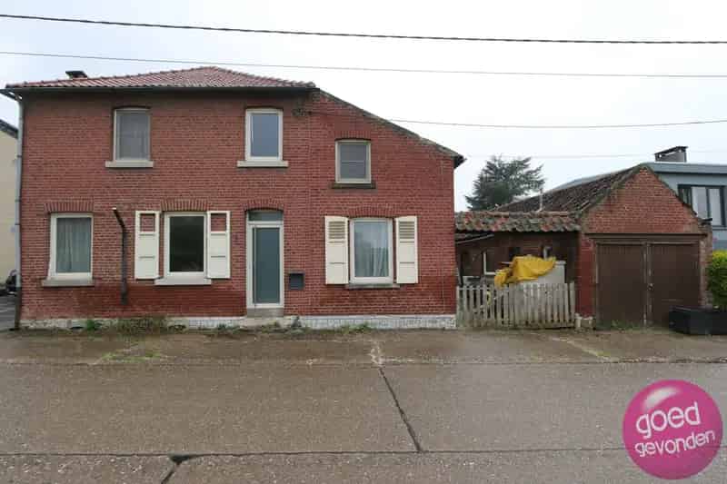 Huis te koop te renoveren woning met stalhuis