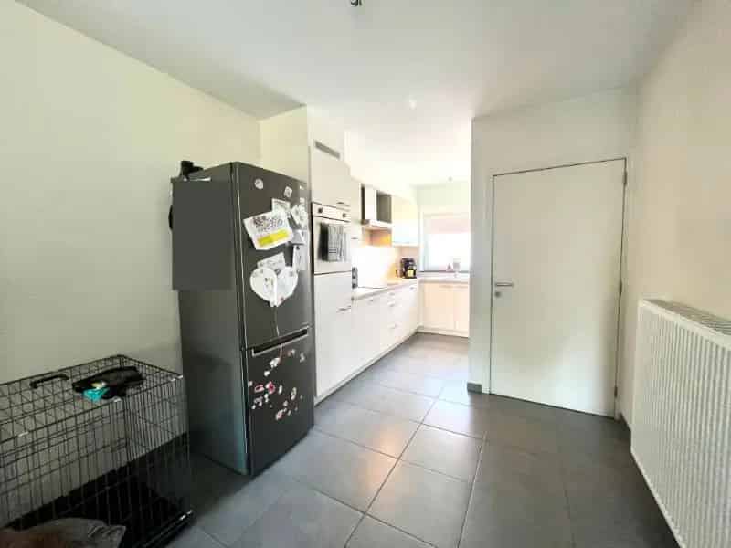 Recente Woning Met Tuin En Autostaanplaats