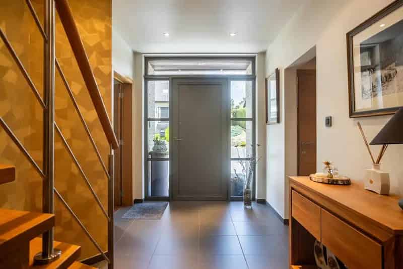Instapklare woning 4 slpks met zwembad en poolhouse