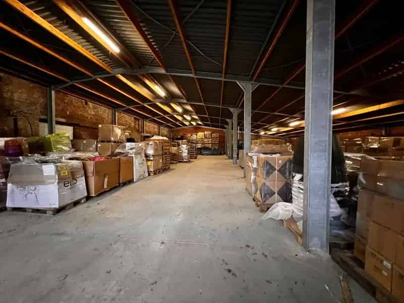 OPSLAGRUIMTE VAN 635 M² IN IEPER