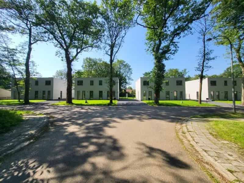 Halfopen energiezuinige gezinswoning - Ideale investering!