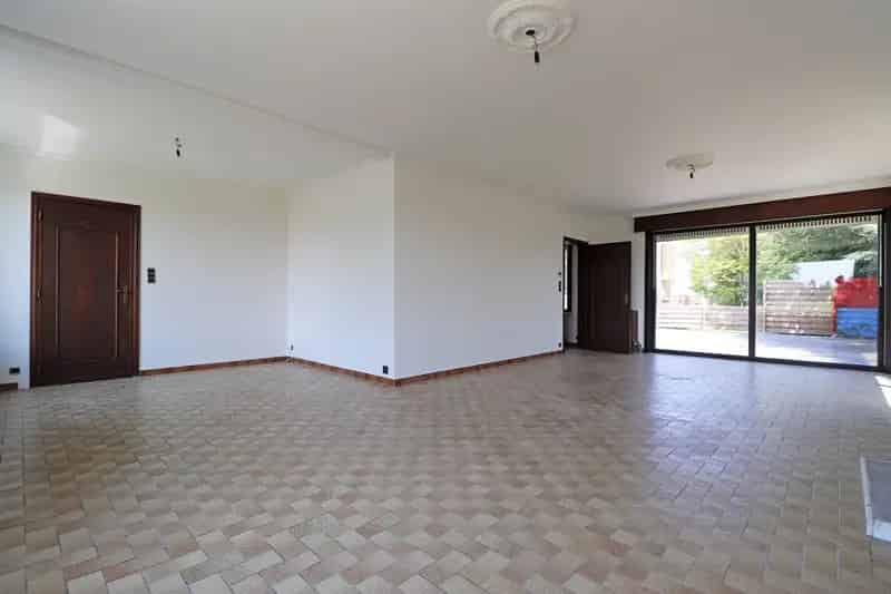 Zeer ruime woning op een landelijke locatie