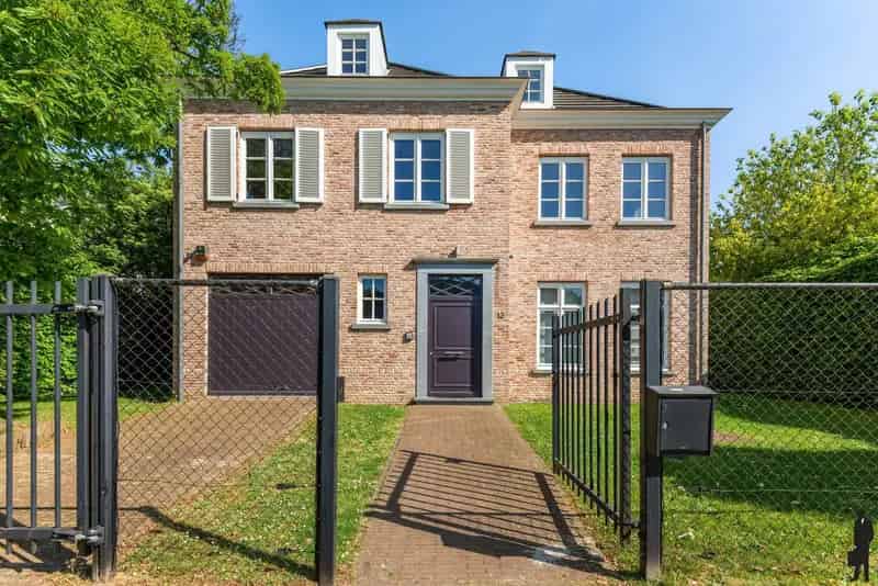 Prachtige OB met 4 ruime slaapkamers, 2 badkamers en ZO tuin