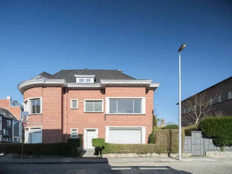 Huis te huur Gent: Statige villa met praktijkruimte
