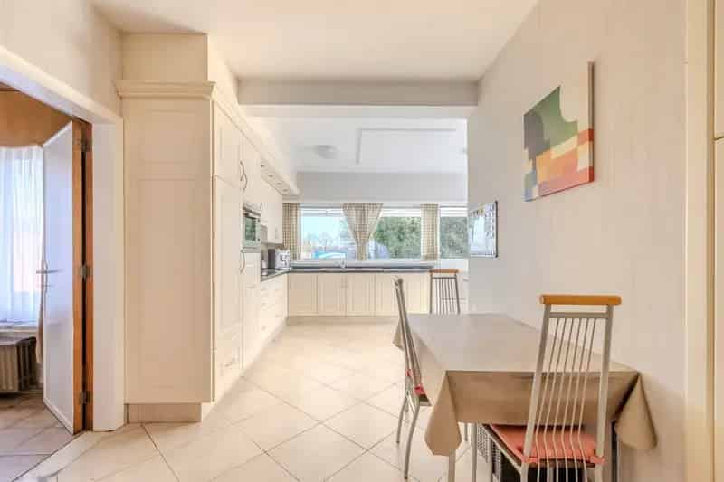 Open bebouwing met loods van 180m²