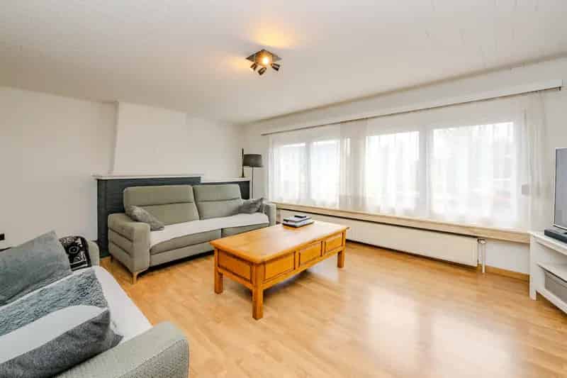 Goed Gelegen Woning Nabij Centrum Emblem