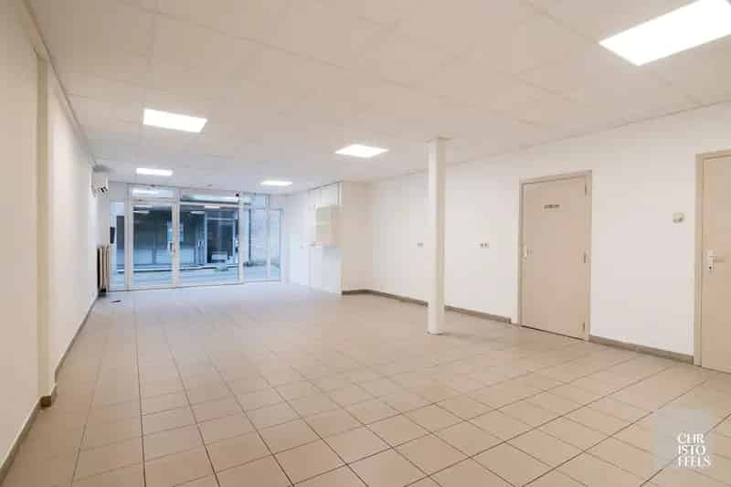 Commerciële ruimte van 82m² in het centrum van Lanaken!