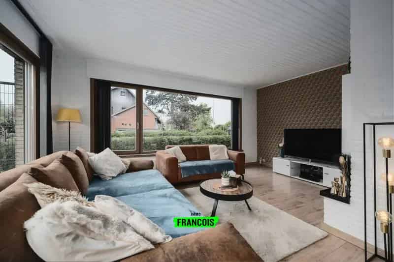 Ruime, Moderne Villa met 4 slaapkamers en EPC B in Stene, Oostende
