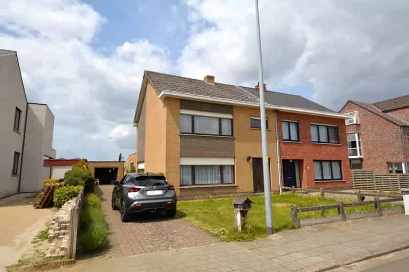 Huis te koop: 3 slaapkamers, 973m², tuin, garage