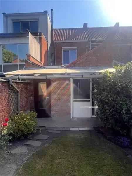 Te renoveren woning Sint Niklaas 3 slaapkamers tuin terras