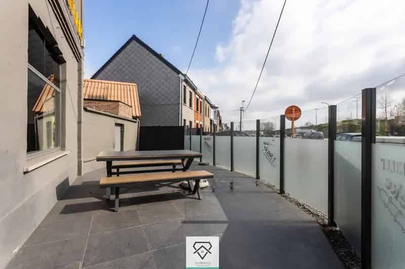 Handelspand op toplocatie aan de N9 Mariakerke